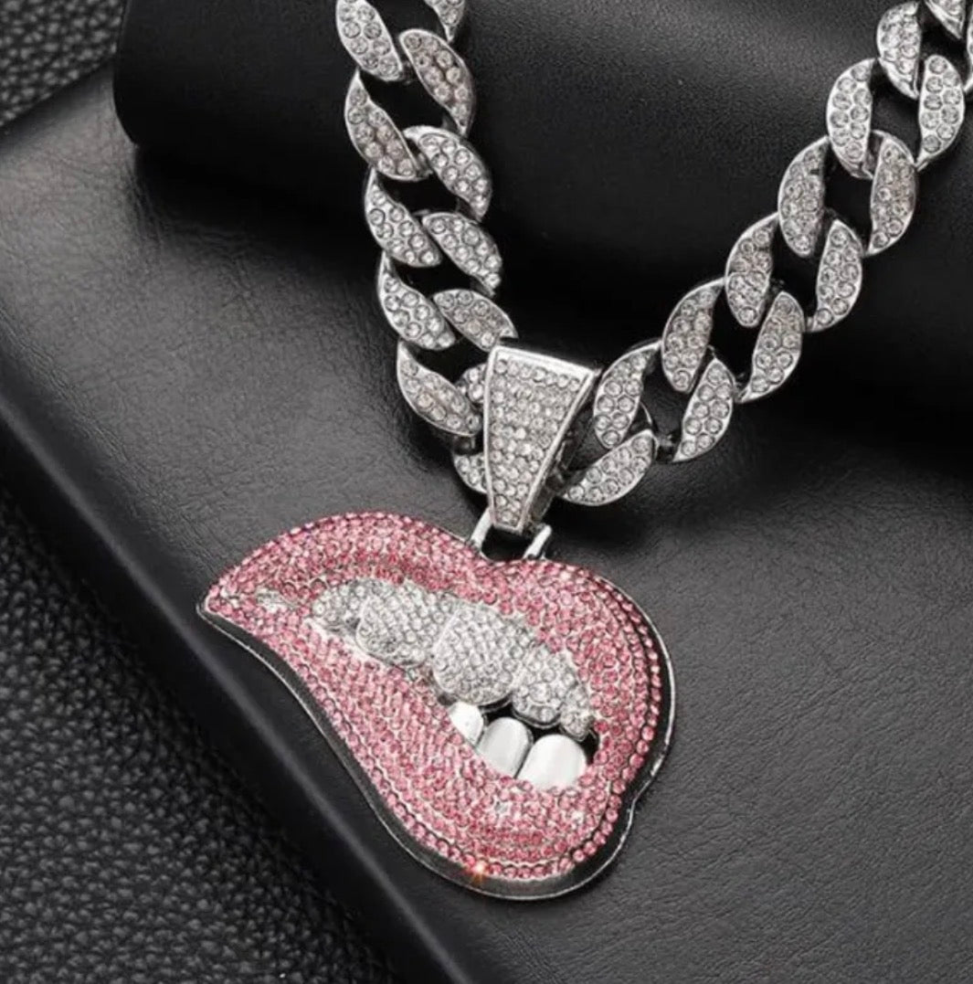 Rhinestone Cuban Link Chain - Lip Bite